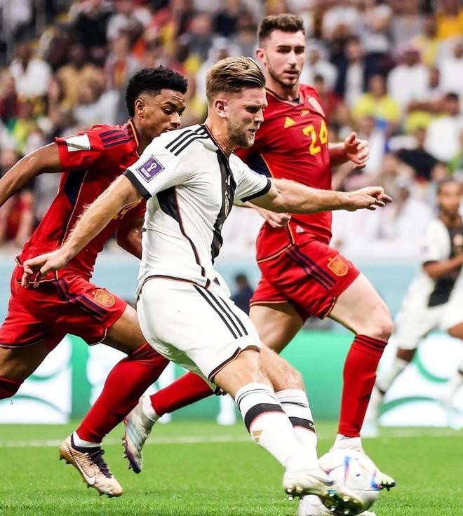 IG2-1击败TES，拿下第6胜！仁川上中完美发挥，wei皇子节奏起飞