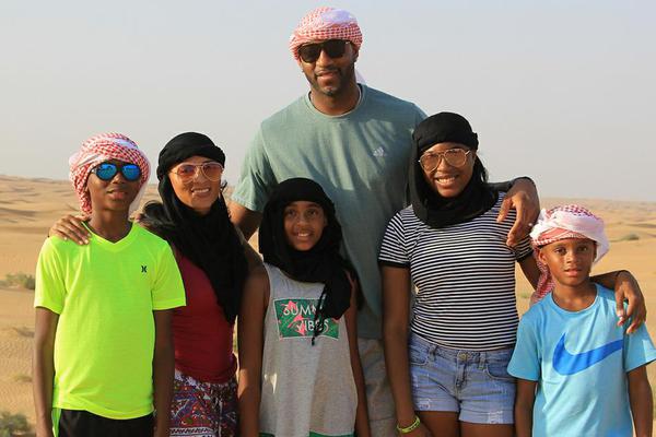 独行侠外线火力全开 东契奇表现抢眼